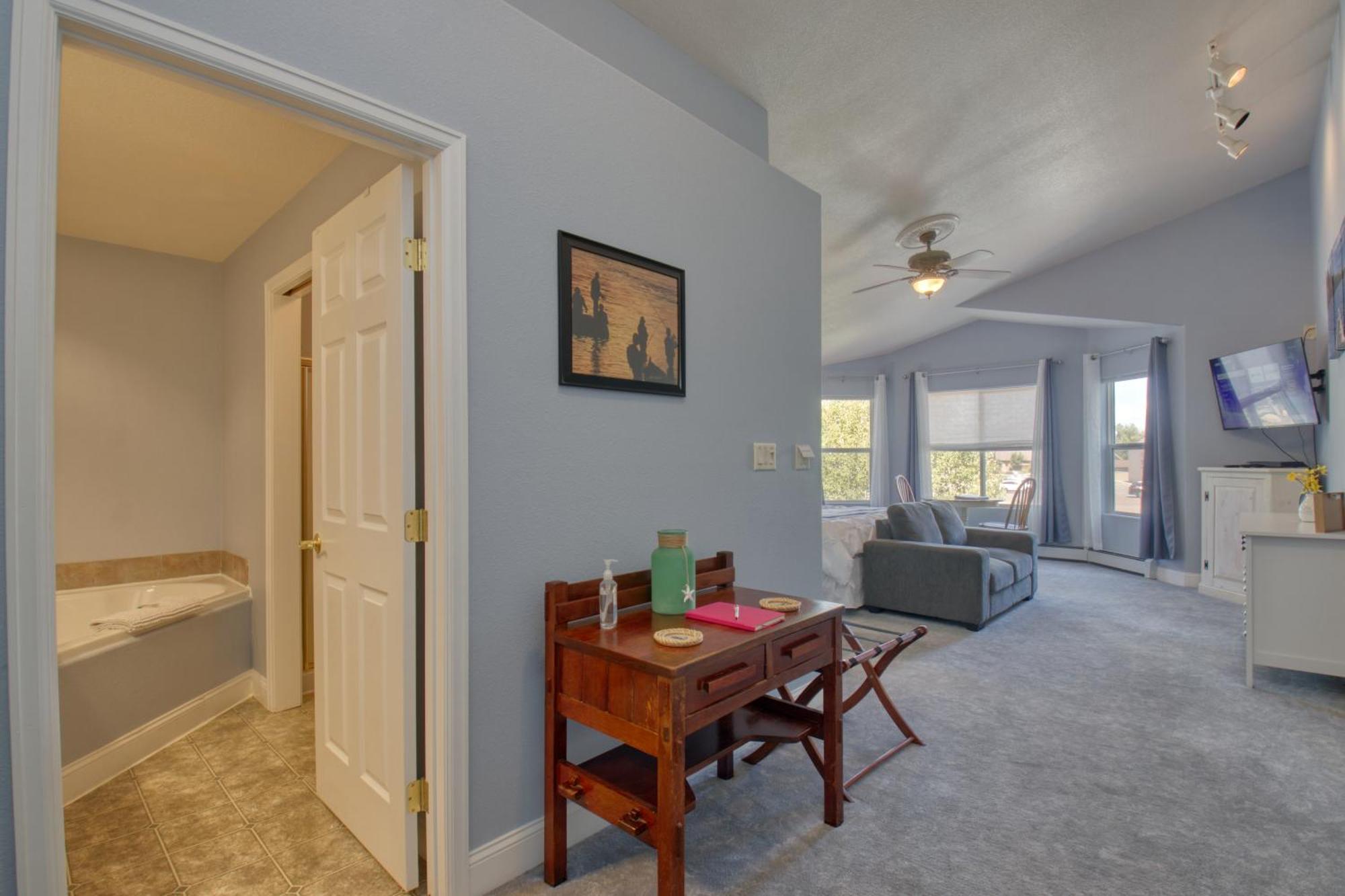 グランド・ジャンクション Castle Creek Manor Bed & Breakfast エクステリア 写真