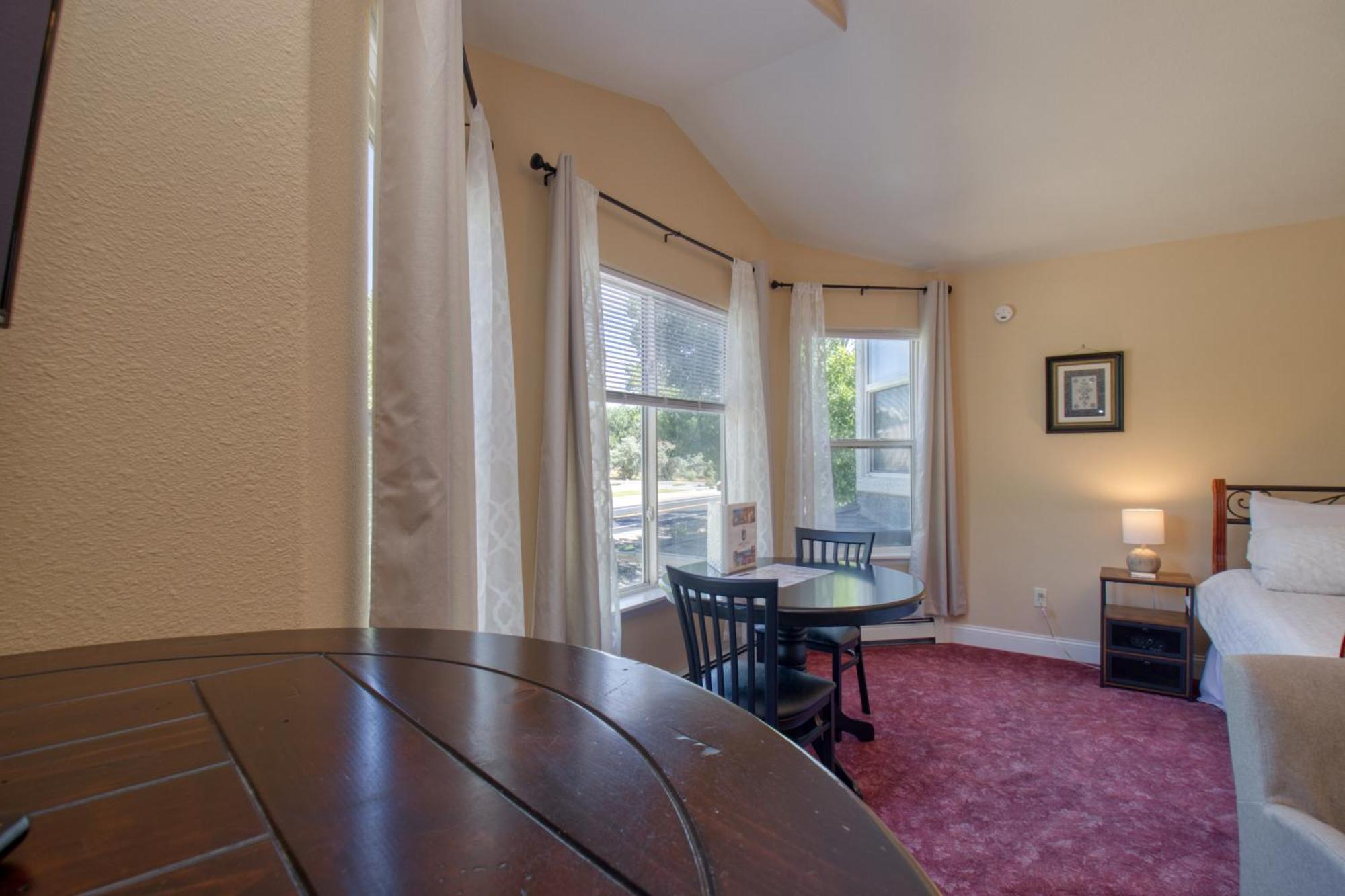 グランド・ジャンクション Castle Creek Manor Bed & Breakfast エクステリア 写真