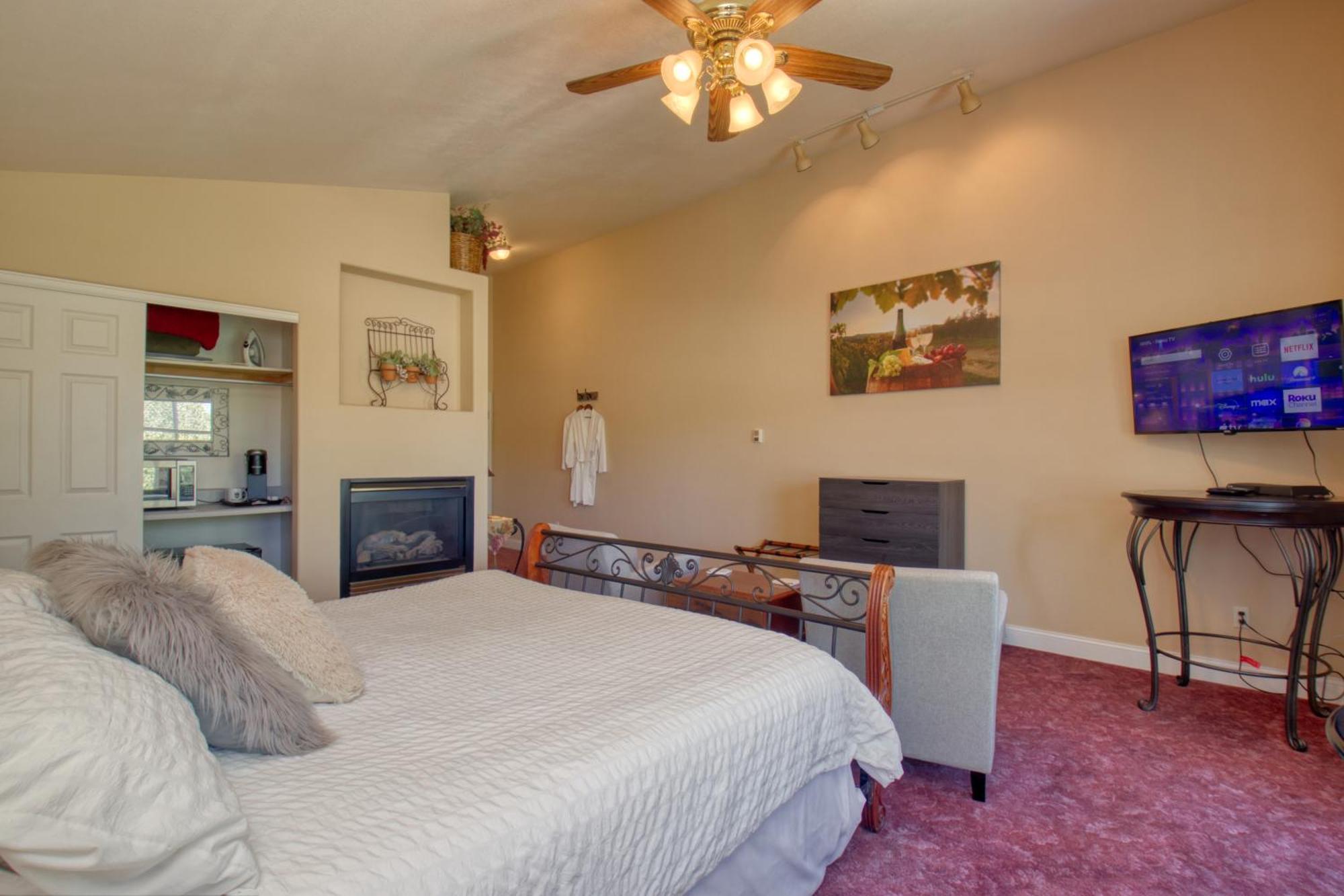 グランド・ジャンクション Castle Creek Manor Bed & Breakfast エクステリア 写真