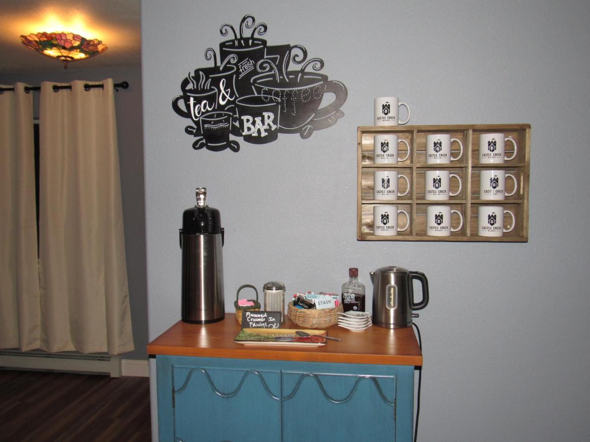 グランド・ジャンクション Castle Creek Manor Bed & Breakfast エクステリア 写真